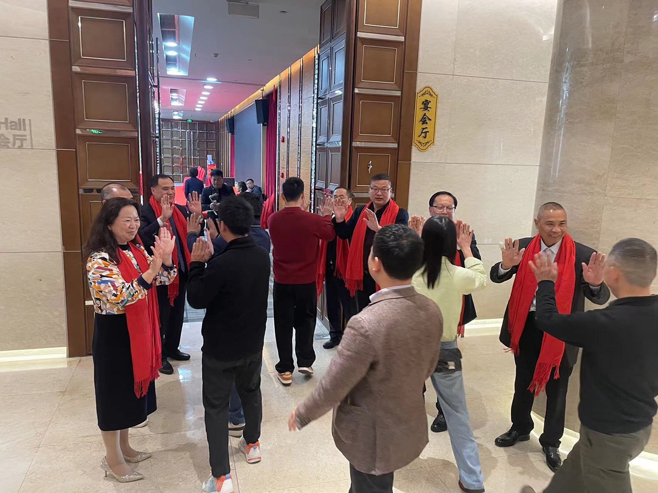 駿馬迎春（chūn） 旗開得勝 | 91香蕉视频破解版智能照明（míng）2026新春團拜（bài）會圓滿舉行
